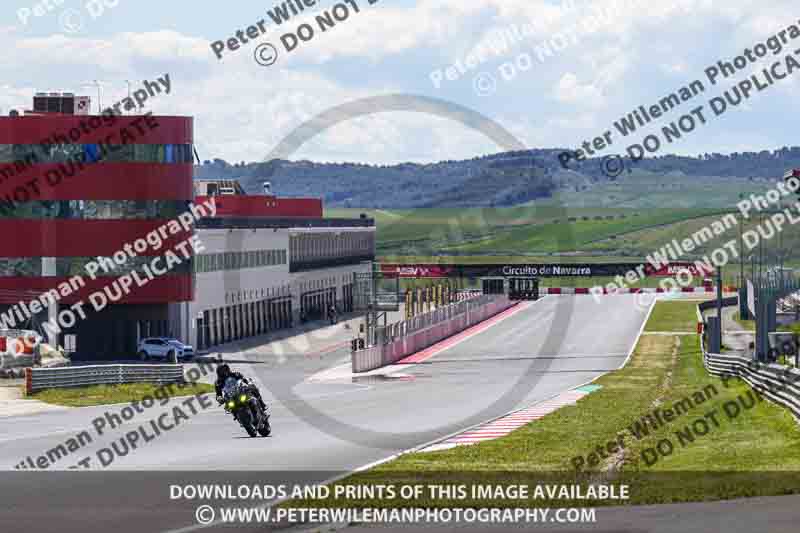 cadwell no limits trackday;cadwell park;cadwell park photographs;cadwell trackday photographs;enduro digital images;event digital images;eventdigitalimages;navarra;no limits trackdays;peter wileman photography;racing digital images;trackday digital images;trackday photos